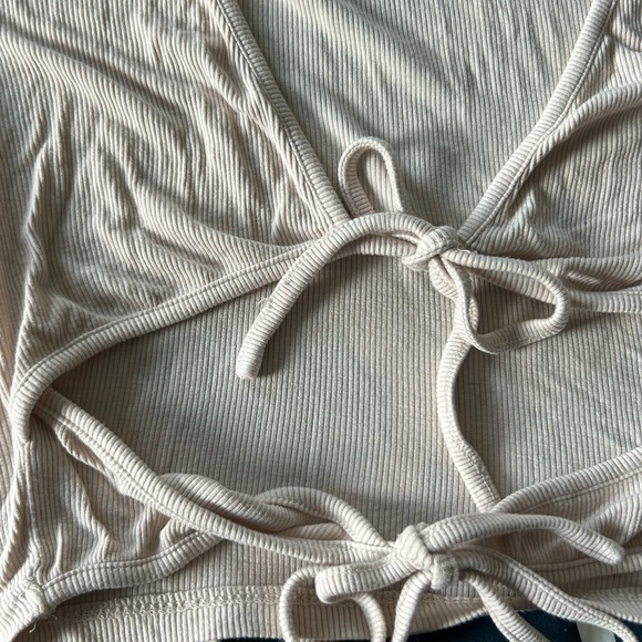 Princess Polly crop top - Picture 2 of 3